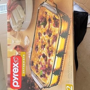 NEW Pyrex serveware 2 piece holiday basket serving set 9x13